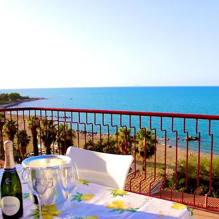 Le Terrazze Sulle Eolie Apartamento *